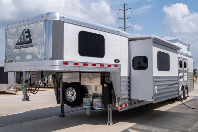 Wdstream Rv 2026 Elite Trailers 3 Horse Side Load 17'8 LQ W/Slide in Seguin, TX ...
