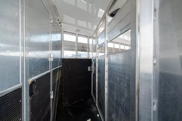 used Horse Trailers Elite Trailers  for sale, in Seguin, TX Thumbnail 22