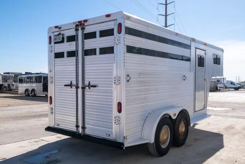 used Horse Trailers Sundowner Trailers  for sale, in Seguin, TX Thumbnail 4