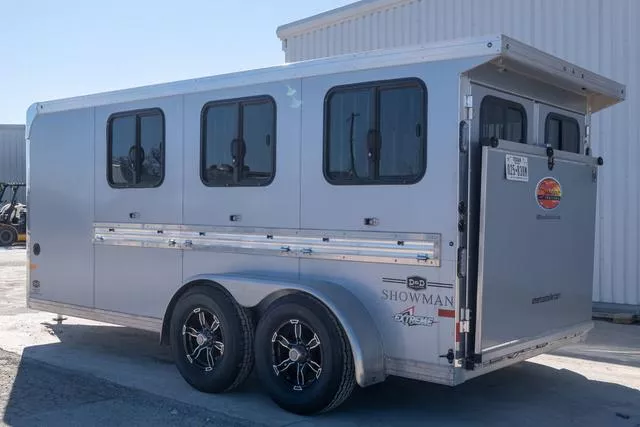 used Horse Trailers Sundowner Trailers  for sale, in Seguin, TX Thumbnail 4