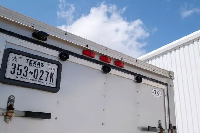 used Cargo (Enclosed) Trailers Interstate  for sale, in Seguin, TX Thumbnail 12