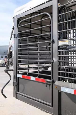 new Stock / Stock Combo Trailers Gooseneck  for sale, in Seguin, TX Thumbnail 6