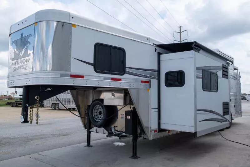 new Horse Trailers Merhow Trailers  for sale, in Seguin, TX Thumbnail 6