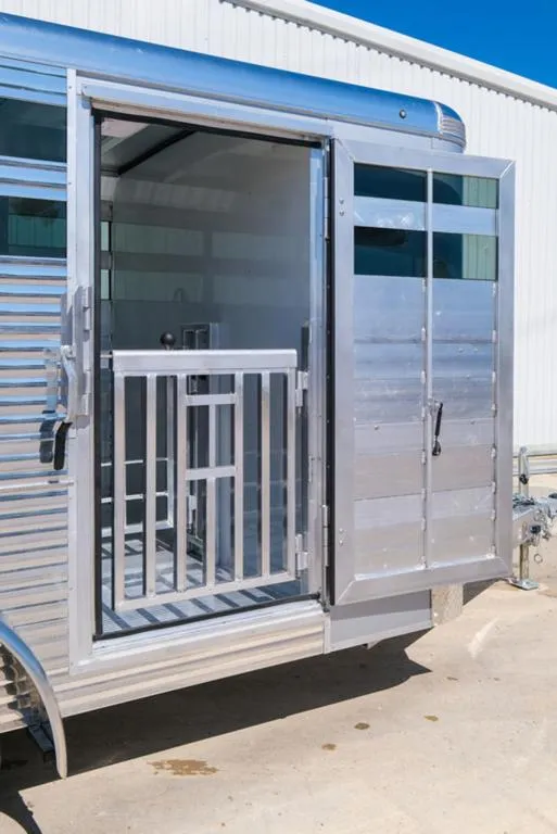 new Horse Trailers Sundowner Trailers  for sale, in Seguin, TX Thumbnail 10