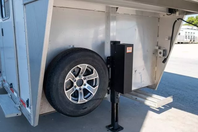 used Horse Trailers Sooner  for sale, in Seguin, TX Thumbnail 6