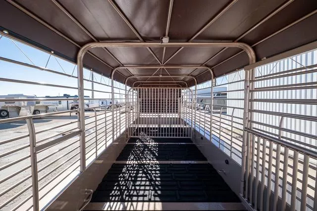 new Stock / Stock Combo Trailers Gooseneck  for sale, in Seguin, TX Thumbnail 15