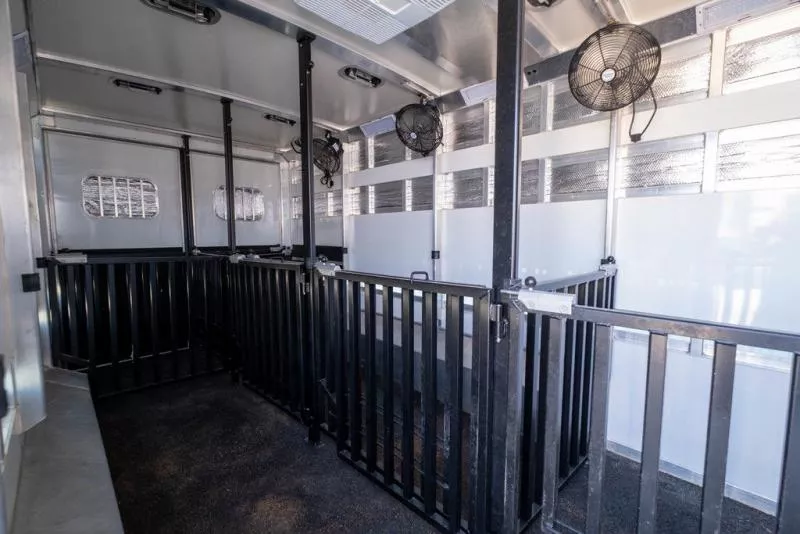 used Horse Trailers Cimarron Trailers  for sale, in Seguin, TX Thumbnail 29