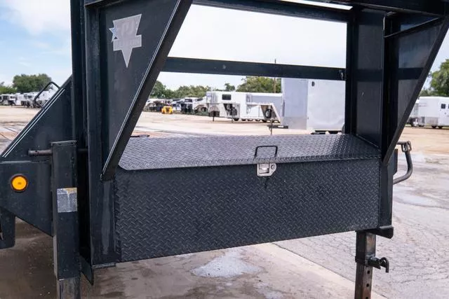 used Equipment / Flatbed Trailers PJ Trailers  for sale, in Seguin, TX Thumbnail 10