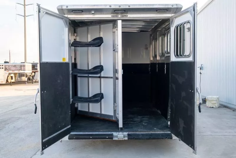 used Horse Trailers Sundowner Trailers  for sale, in Seguin, TX Thumbnail 14