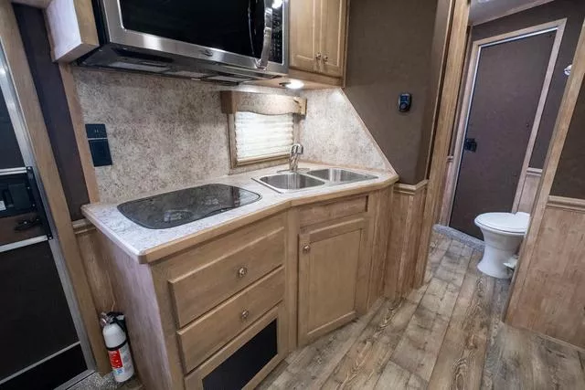 new Horse Trailers Merhow Trailers  for sale, in Seguin, TX Thumbnail 19