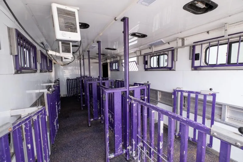 used Horse Trailers Cimarron Trailers  for sale, in Seguin, TX Thumbnail 23