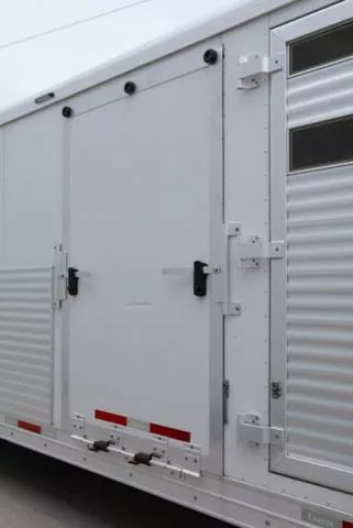 used Horse Trailers Lakota  for sale, in Seguin, TX Thumbnail 6