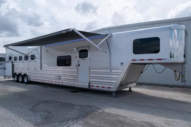 new Horse Trailers Cimarron Trailers  for sale, in Seguin, TX Thumbnail 2