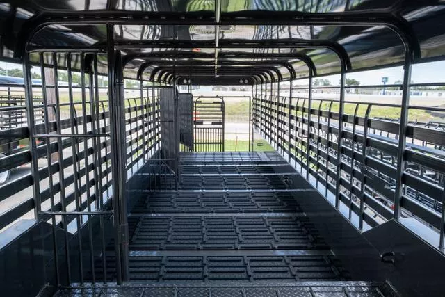 new Stock / Stock Combo Trailers Gooseneck  for sale, in Seguin, TX Thumbnail 8
