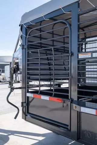 new Stock / Stock Combo Trailers Gooseneck  for sale, in Seguin, TX Thumbnail 6