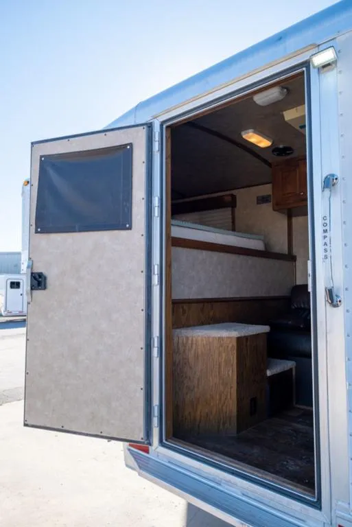 used Horse Trailers Platinum Coach  for sale, in Seguin, TX Thumbnail 6