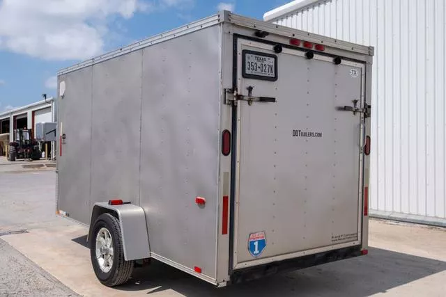 used Cargo (Enclosed) Trailers Interstate  for sale, in Seguin, TX Thumbnail 3