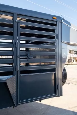 used Stock / Stock Combo Trailers Ranch King  for sale, in Seguin, TX Thumbnail 5