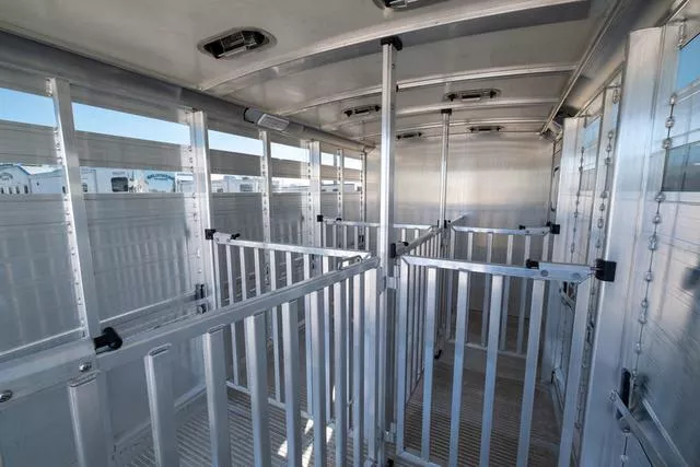 used Horse Trailers Cimarron Trailers  for sale, in Seguin, TX Thumbnail 14