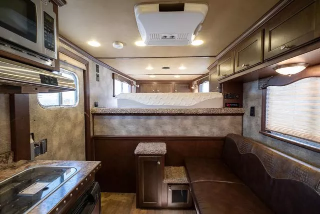used Horse Trailers Platinum Coach  for sale, in Seguin, TX Thumbnail 26