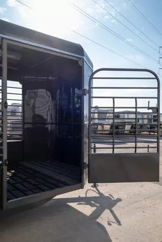 new Stock / Stock Combo Trailers Gooseneck  for sale, in Seguin, TX Thumbnail 8