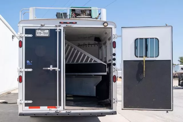 used Horse Trailers Bison Trailers  for sale, in Seguin, TX Thumbnail 12