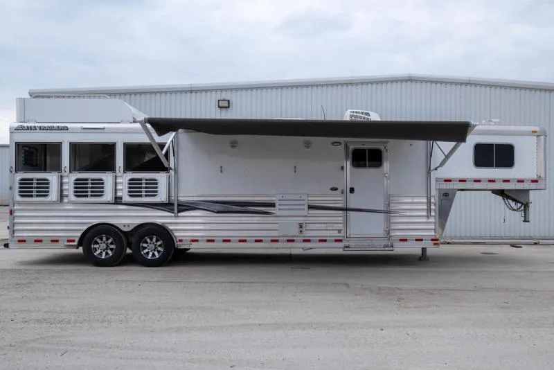 used Horse Trailers Elite Trailers  for sale, in Seguin, TX Thumbnail 18