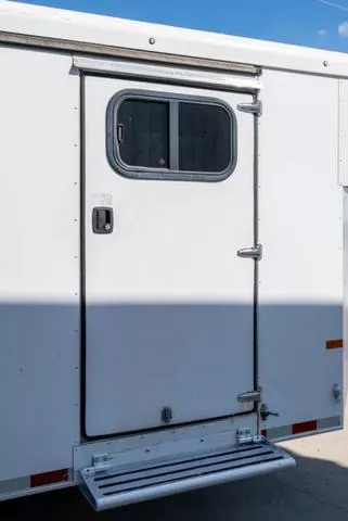 used Horse Trailers Sundowner Trailers  for sale, in Seguin, TX Thumbnail 6