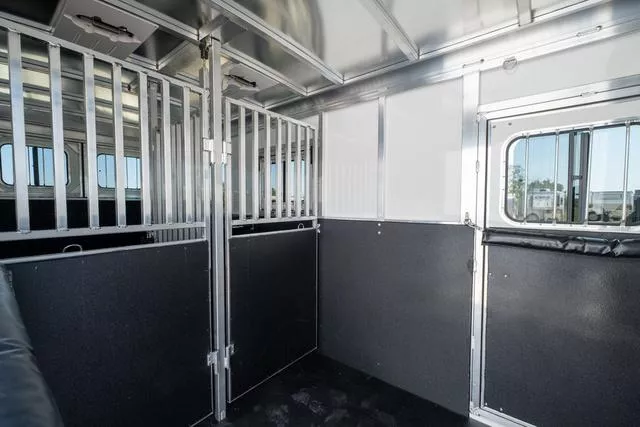 new Horse Trailers Sundowner Trailers  for sale, in Seguin, TX Thumbnail 16