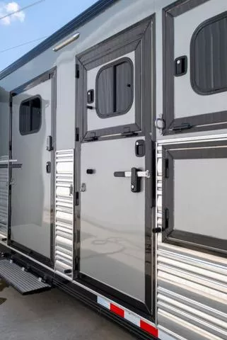 used Horse Trailers Cimarron Trailers  for sale, in Seguin, TX Thumbnail 41