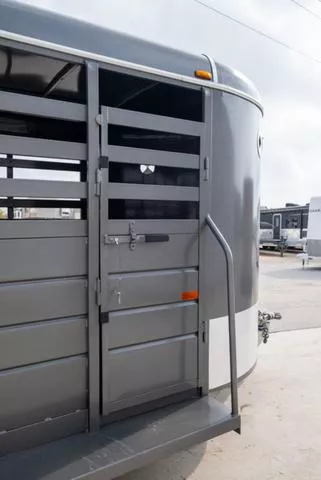 used Stock / Stock Combo Trailers W-W Trailer  for sale, in Seguin, TX Thumbnail 6