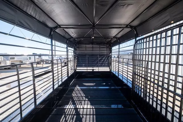 new Stock / Stock Combo Trailers Gooseneck  for sale, in Seguin, TX Thumbnail 13