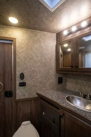 used Horse Trailers Lakota  for sale, in Seguin, TX Thumbnail 22