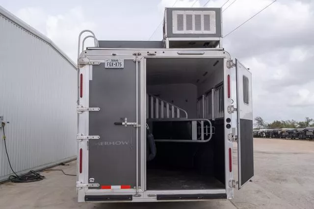 used Horse Trailers Merhow Trailers  for sale, in Seguin, TX Thumbnail 15
