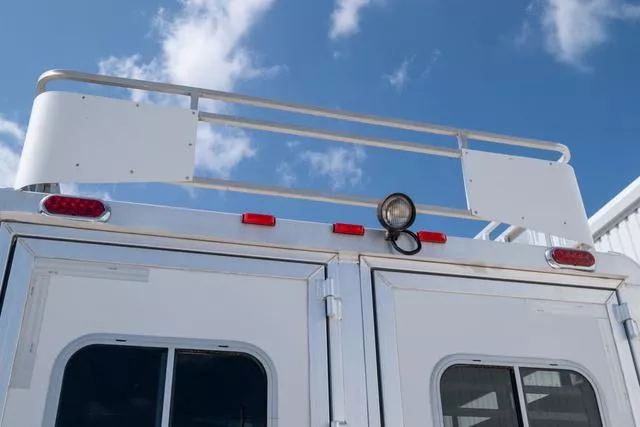 used Horse Trailers Platinum Coach  for sale, in Seguin, TX Thumbnail 19