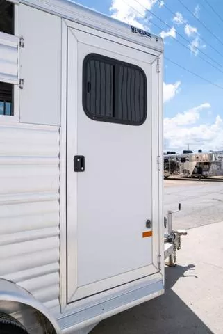 used Horse Trailers CM Trailers  for sale, in Seguin, TX Thumbnail 6