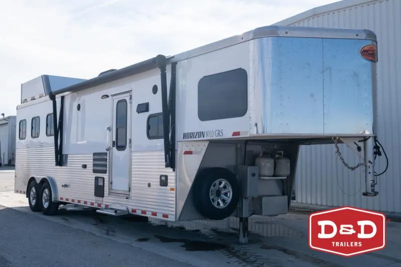 2017 Sundowner Trailers 3 Horse Living Quarters Trailer
