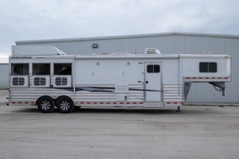 used Horse Trailers Elite Trailers  for sale, in Seguin, TX Thumbnail 2