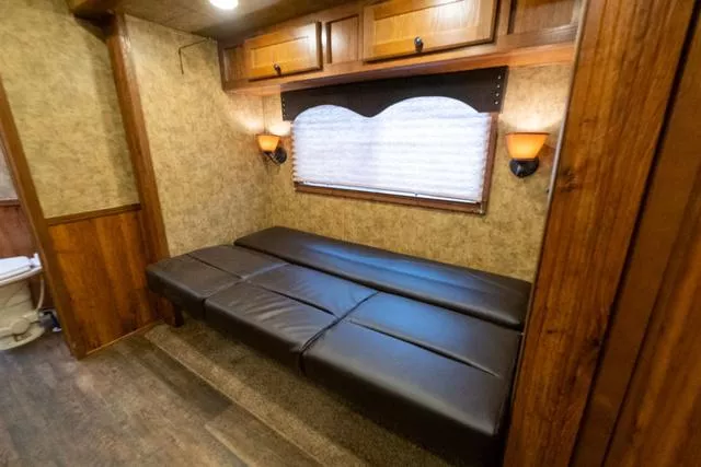 used Horse Trailers Lakota  for sale, in Seguin, TX Thumbnail 30
