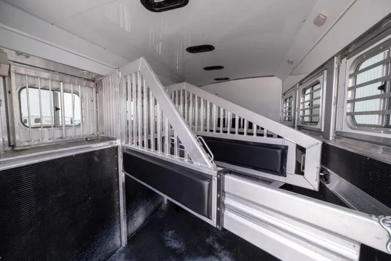 used Horse Trailers Elite Trailers  for sale, in Seguin, TX Thumbnail 28