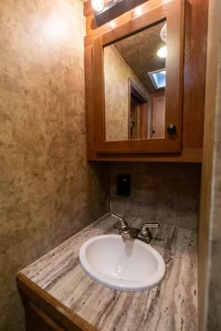 used Horse Trailers Lakota  for sale, in Seguin, TX Thumbnail 35