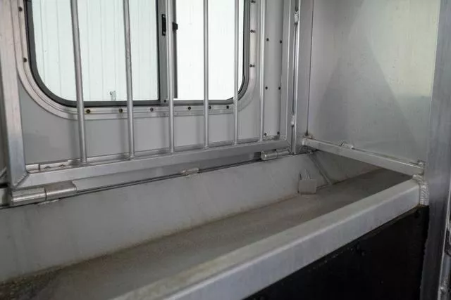 used Horse Trailers Elite Trailers  for sale, in Seguin, TX Thumbnail 18