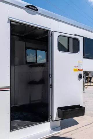new Horse Trailers Sundowner Trailers  for sale, in Seguin, TX Thumbnail 7