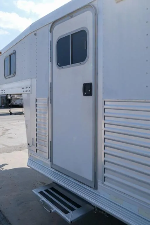used Horse Trailers Elite Trailers  for sale, in Seguin, TX Thumbnail 6