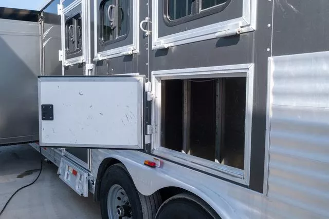 used Horse Trailers Lakota  for sale, in Seguin, TX Thumbnail 35