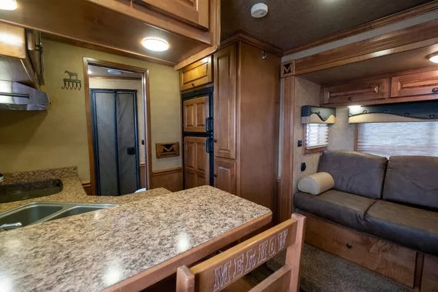 used Horse Trailers Merhow Trailers  for sale, in Seguin, TX Thumbnail 20