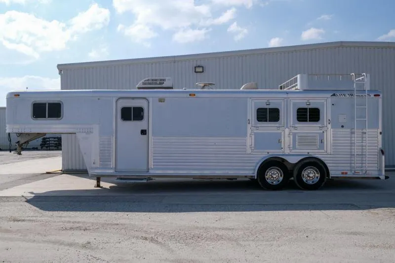 used Horse Trailers Elite Trailers  for sale, in Seguin, TX Thumbnail 2