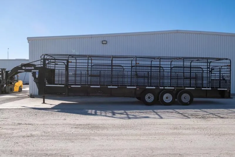 used Stock / Stock Combo Trailers Gooseneck  for sale, in Seguin, TX Thumbnail 2
