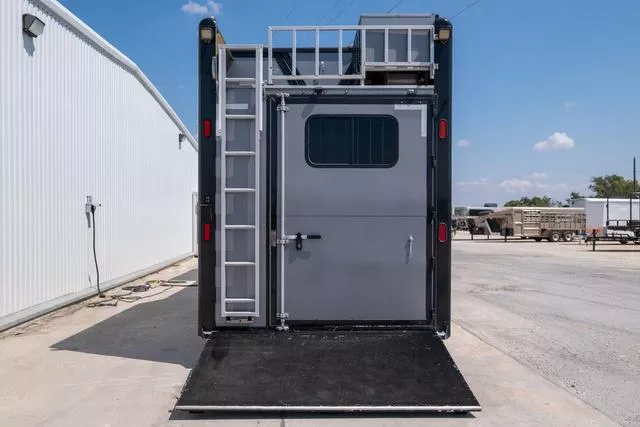 used Horse Trailers Cimarron Trailers  for sale, in Seguin, TX Thumbnail 29