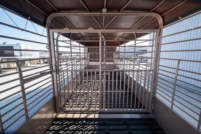 new Stock / Stock Combo Trailers Gooseneck  for sale, in Seguin, TX Thumbnail 13